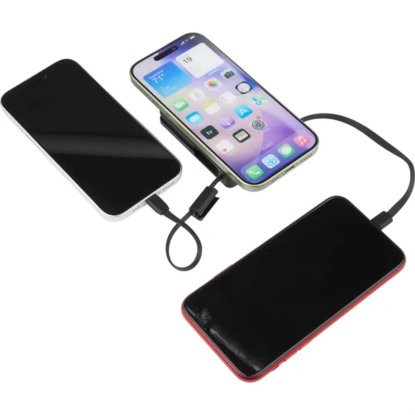5000 mAh 15W MagClick Power Bank with Wall Charger - 5000 mAh 15W MagClick Power Bank with Wall Charger - Image 3 of 10