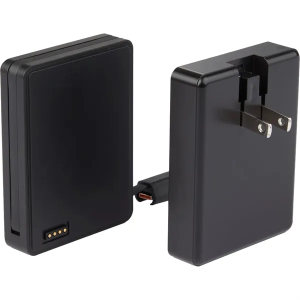 5000 mAh 15W MagClick Power Bank with Wall Charger - 5000 mAh 15W MagClick Power Bank with Wall Charger - Image 8 of 10
