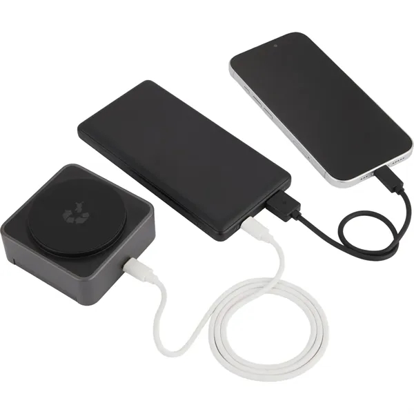 mophie® Power Boost 2.0 10,000 mAh Power Bank - mophie® Power Boost 2.0 10,000 mAh Power Bank - Image 2 of 6