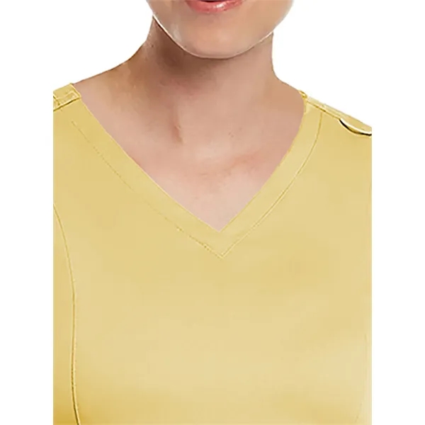 Maevn - Matrix - Women's Three-Pocket V-Neck Top - Maevn - Matrix - Women's Three-Pocket V-Neck Top - Image 38 of 39