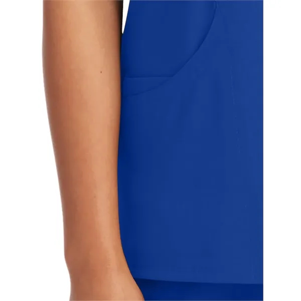 Skechers - Women's Three-Pocket Crossover V-Neck Reliance... - Skechers - Women's Three-Pocket Crossover V-Neck Reliance... - Image 17 of 44