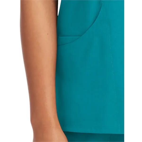 Skechers - Women's Three-Pocket Crossover V-Neck Reliance... - Skechers - Women's Three-Pocket Crossover V-Neck Reliance... - Image 41 of 44