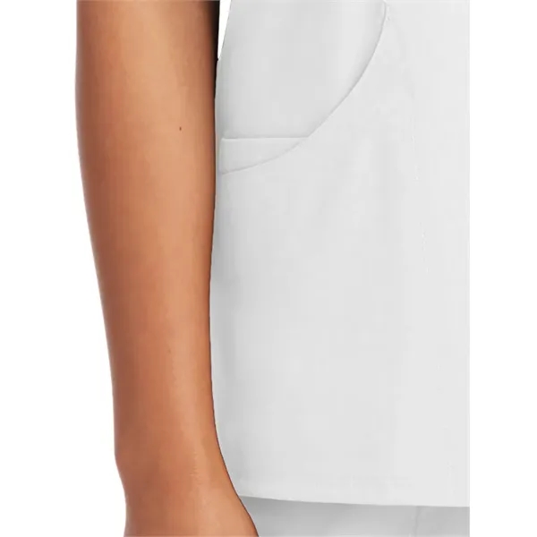 Skechers - Women's Three-Pocket Crossover V-Neck Reliance... - Skechers - Women's Three-Pocket Crossover V-Neck Reliance... - Image 43 of 44