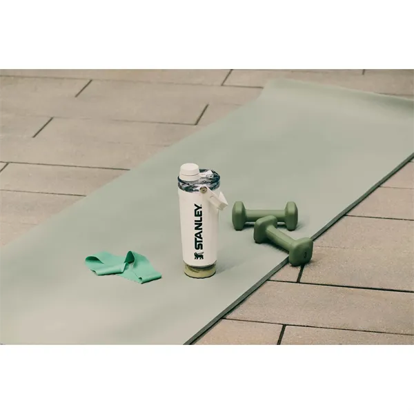 Stanley Activate Shaker Bottle 20oz - Stanley Activate Shaker Bottle 20oz - Image 3 of 7