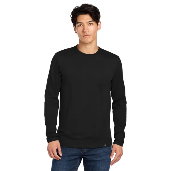 New Era Heritage Blend Long Sleeve Crew Tee.