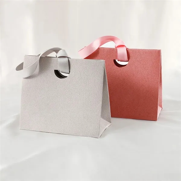 Paper gift bags with ribbon handle reusable birthday holiday - Paper gift bags with ribbon handle reusable birthday holiday - Image 3 of 4