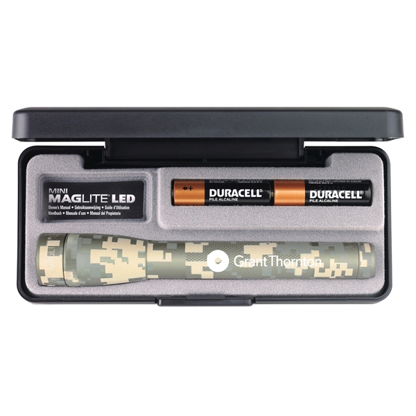 2 AA LED Digital Camouflage Mini Maglite - 2 AA LED Digital Camouflage Mini Maglite - Image 0 of 2