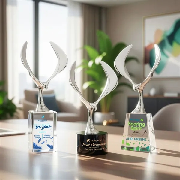 Maverick Eagle Award on Marvel Base - Black