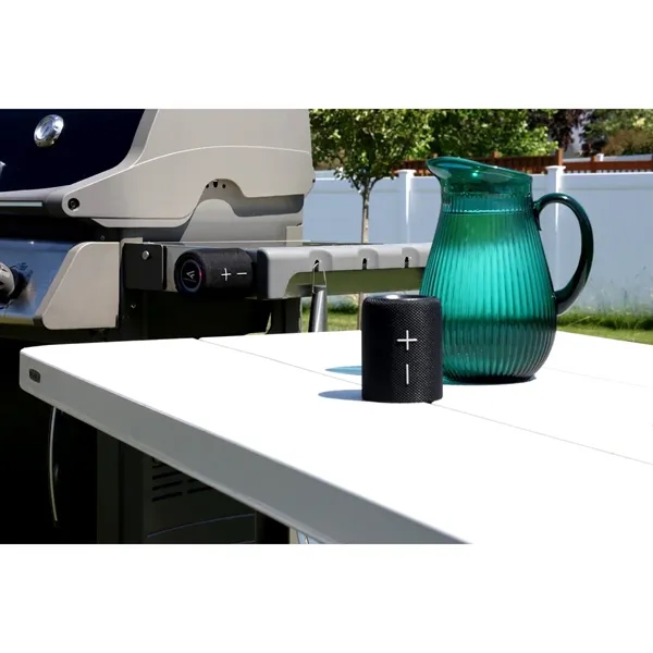 Urban Peak® 10W Magnetic 2-in-1 Wireless Speaker