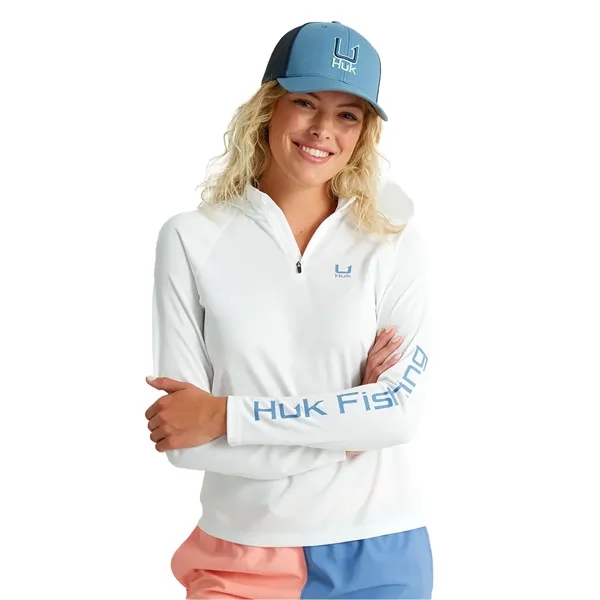 Huk® Women's HydroCool Performance Full Sleeve Quarter Zip