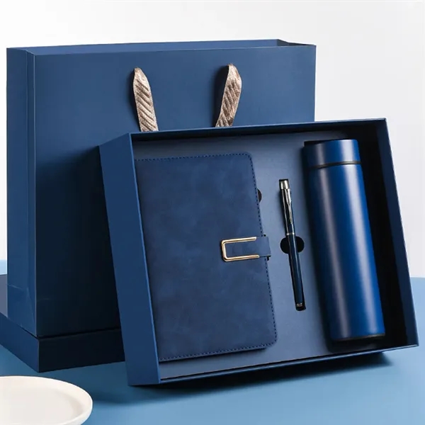 Luxurious Gift Set: A5 PU Notebook, Thermos, USB & Pen
