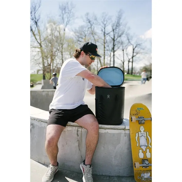 Hydro Flask® Carryout™ Backpack Cooler 22 L