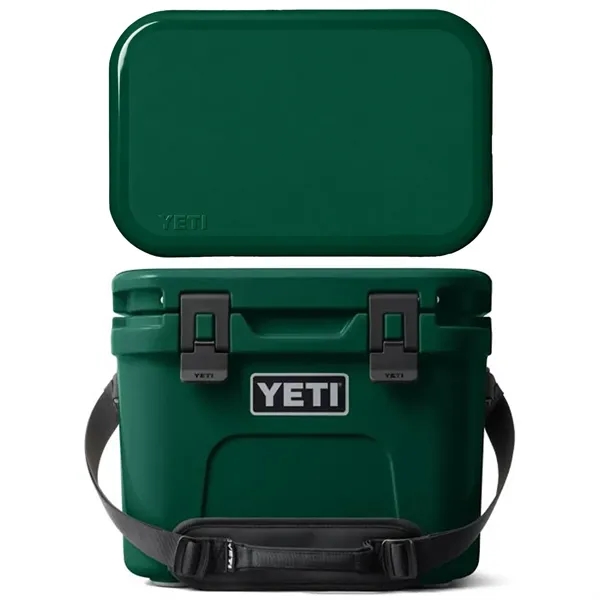 15 QT YETI® Roadie Hard Cooler Ice Chest 16.9" x 14"