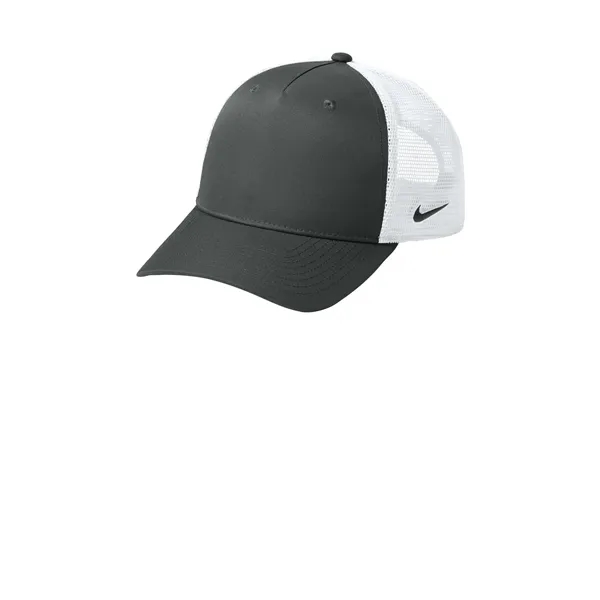 Nike Snapback Mesh Trucker Cap