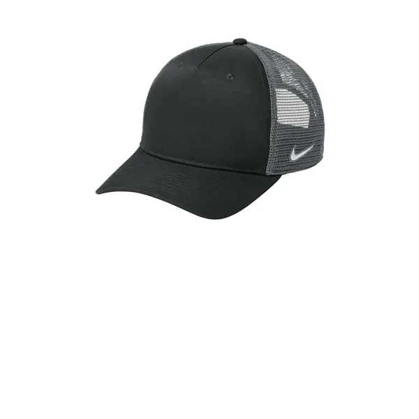 Nike Snapback Mesh Trucker Cap