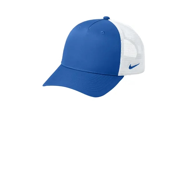 Nike Snapback Mesh Trucker Cap