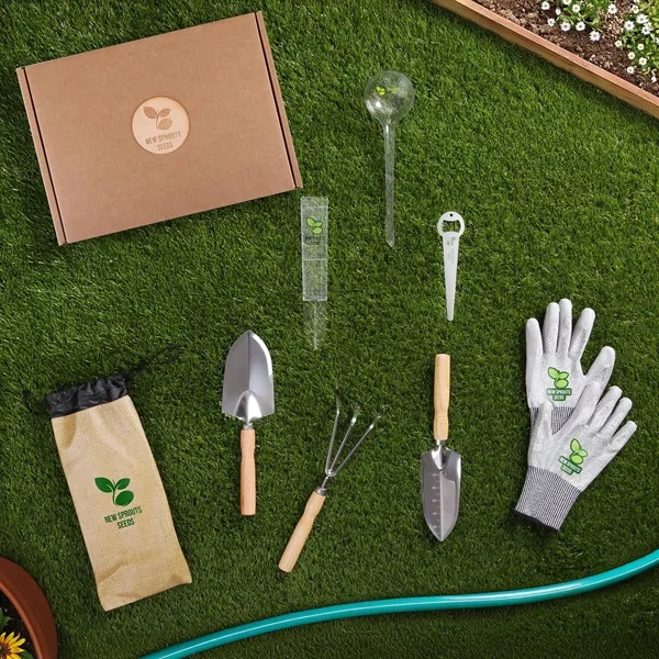 Custom Evergreen Garden Kit