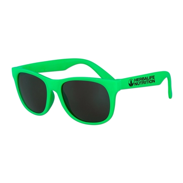 Premium Classic Solid Color Sunglasses - Premium Classic Solid Color Sunglasses - Image 6 of 8