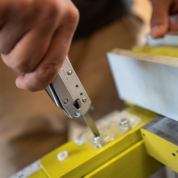 Leatherman® Free K4 - Silver - Leatherman® Free K4 - Silver - Image 3 of 10