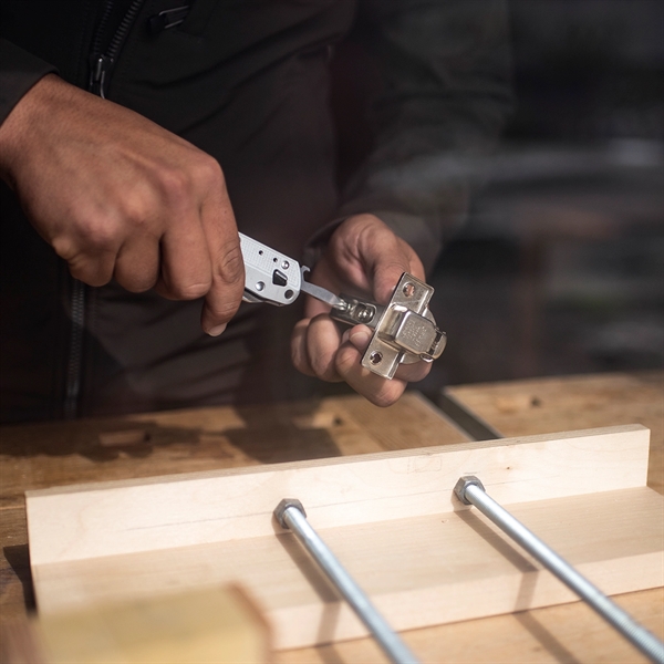 Leatherman® Free K4 - Silver - Leatherman® Free K4 - Silver - Image 9 of 10