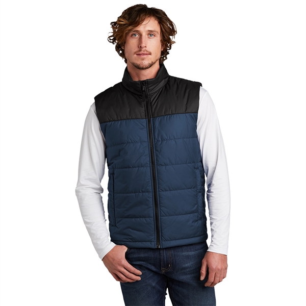 The North Face® Everyday Insulated Vest - The North Face® Everyday Insulated Vest - Image 2 of 3