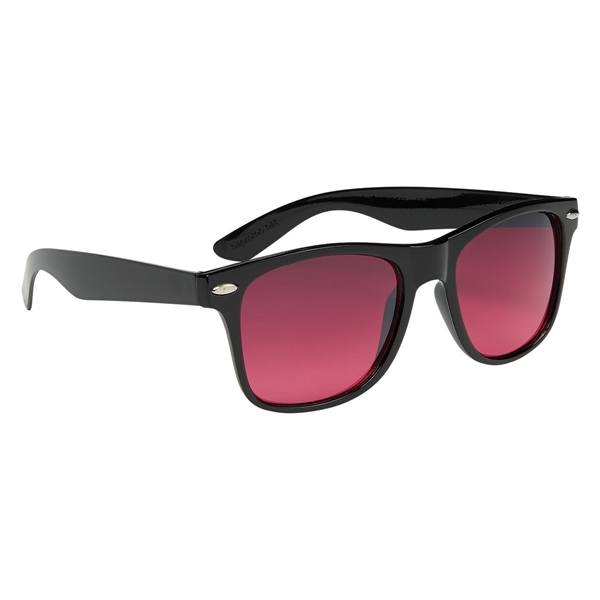 Beach Gradient Sunglasses - Beach Gradient Sunglasses - Image 4 of 8