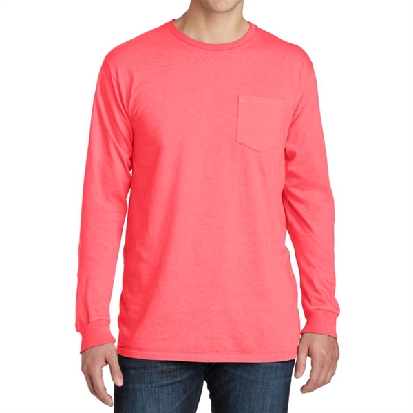 Stylish Pigment-Dyed Long Sleeve Tee with Pocket - Stylish Pigment-Dyed Long Sleeve Tee with Pocket - Image 3 of 19