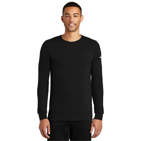 Nike Dri-FIT Cotton/Poly Long Sleeve Tee. - Nike Dri-FIT Cotton/Poly Long Sleeve Tee. - Image 25 of 30