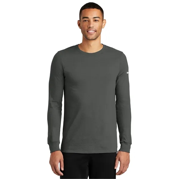 Nike Dri-FIT Cotton/Poly Long Sleeve Tee. - Nike Dri-FIT Cotton/Poly Long Sleeve Tee. - Image 27 of 30