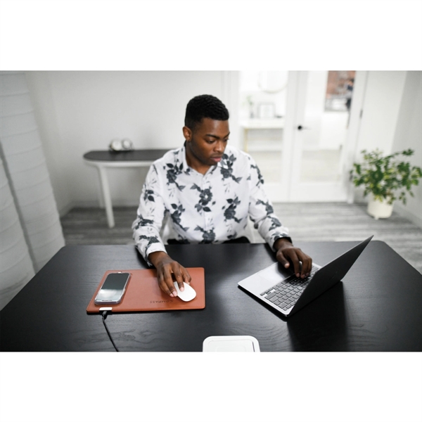 Easton Wireless Charging Mouse Pad - Easton Wireless Charging Mouse Pad - Image 3 of 8