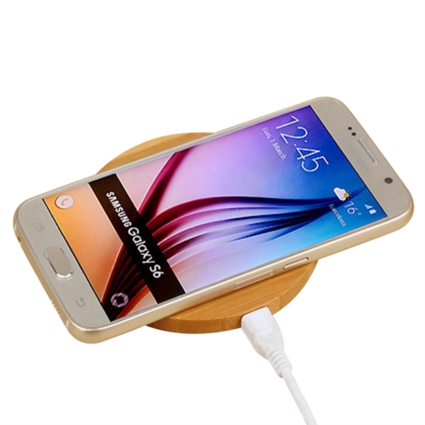 Honest Bamboo Wireless Charger Qi Charging Pad - Honest Bamboo Wireless Charger Qi Charging Pad - Image 4 of 8