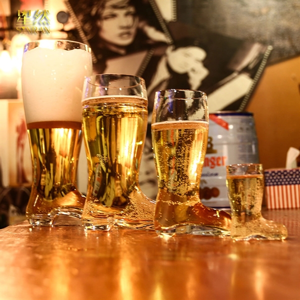 Das Boot Glass Beer Mug 35oz - Das Boot Glass Beer Mug 35oz - Image 2 of 4