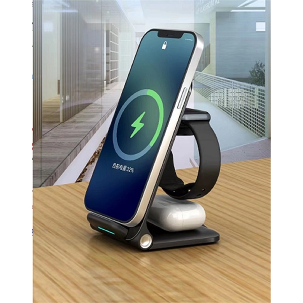 3-1 Foldable Wireless Charger + 18W WALL ADAPTER - 3-1 Foldable Wireless Charger + 18W WALL ADAPTER - Image 6 of 8