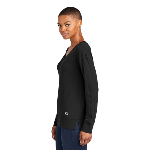 OGIO Women's Luuma Flex Long Sleeve V-Neck - OGIO Women's Luuma Flex Long Sleeve V-Neck - Image 2 of 15