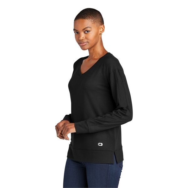 OGIO Women's Luuma Flex Long Sleeve V-Neck - OGIO Women's Luuma Flex Long Sleeve V-Neck - Image 4 of 15