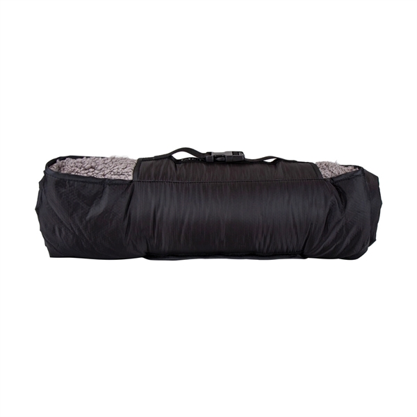 Basecamp Wellington Sherpa Blanket - Basecamp Wellington Sherpa Blanket - Image 1 of 8