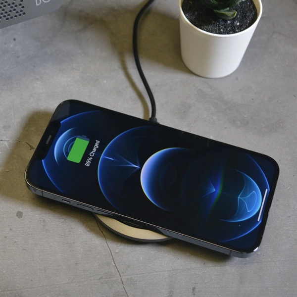 Calypso Pro - 15W Qi  Wireless Charger - Calypso Pro - 15W Qi  Wireless Charger - Image 2 of 2