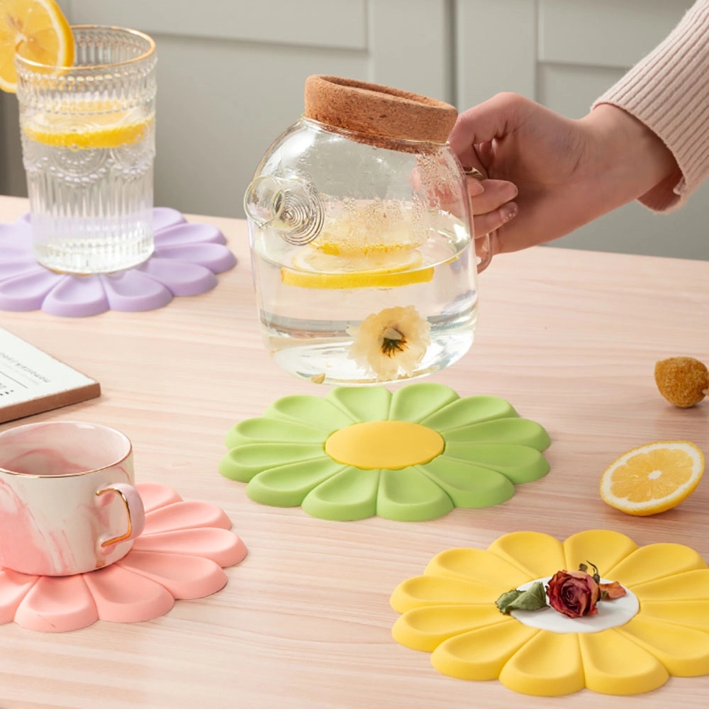 Silicone Heat-Resistant Flower-shaped Pad for Dining Table	