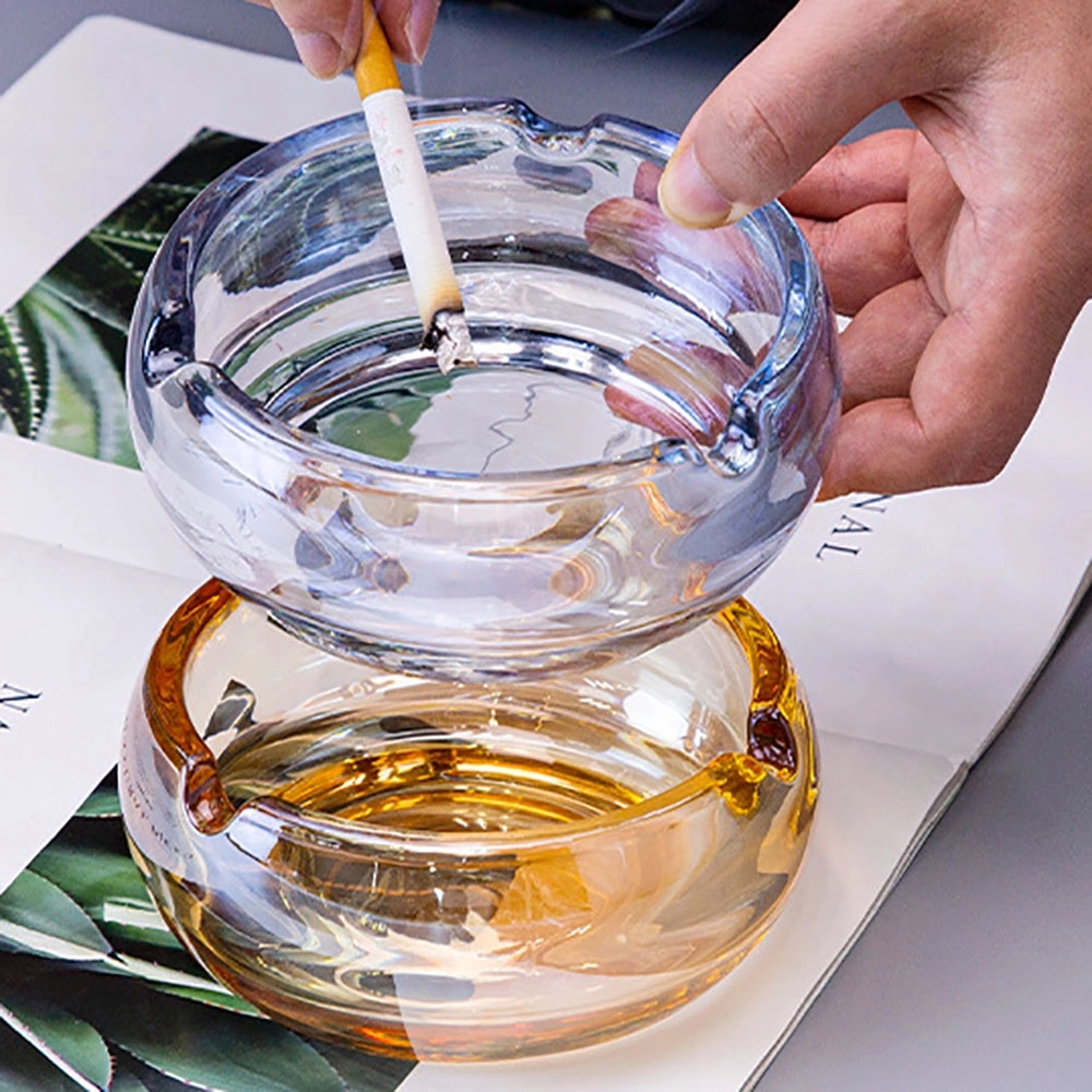 Elegant Round Glass Ashtray For Various Settings	