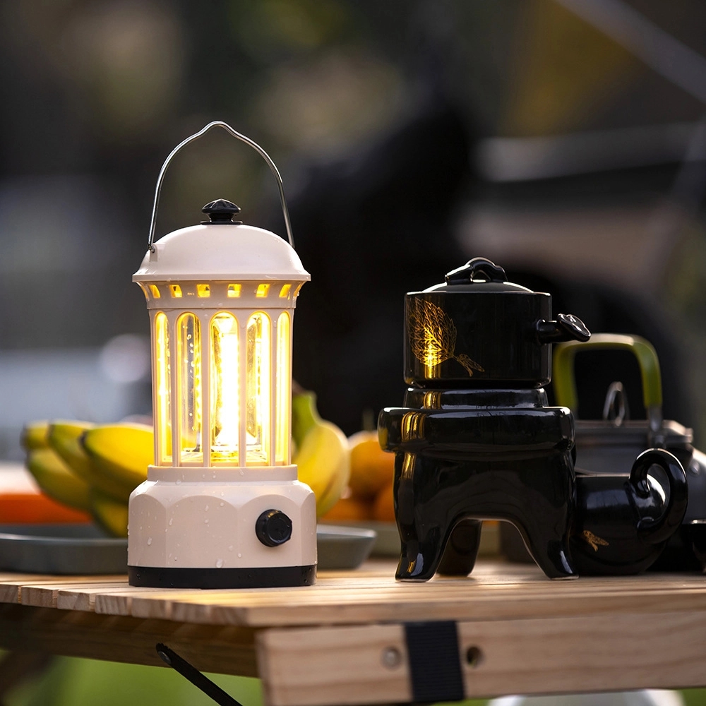 Retro Portable Camping Lantern with COB LED Lighting	