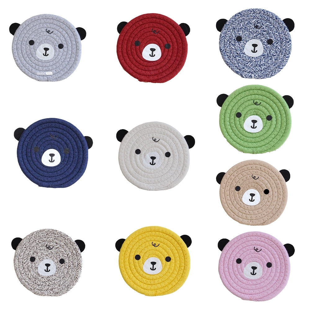 Hand-woven Bear-shaped Heat Insulated Pad	