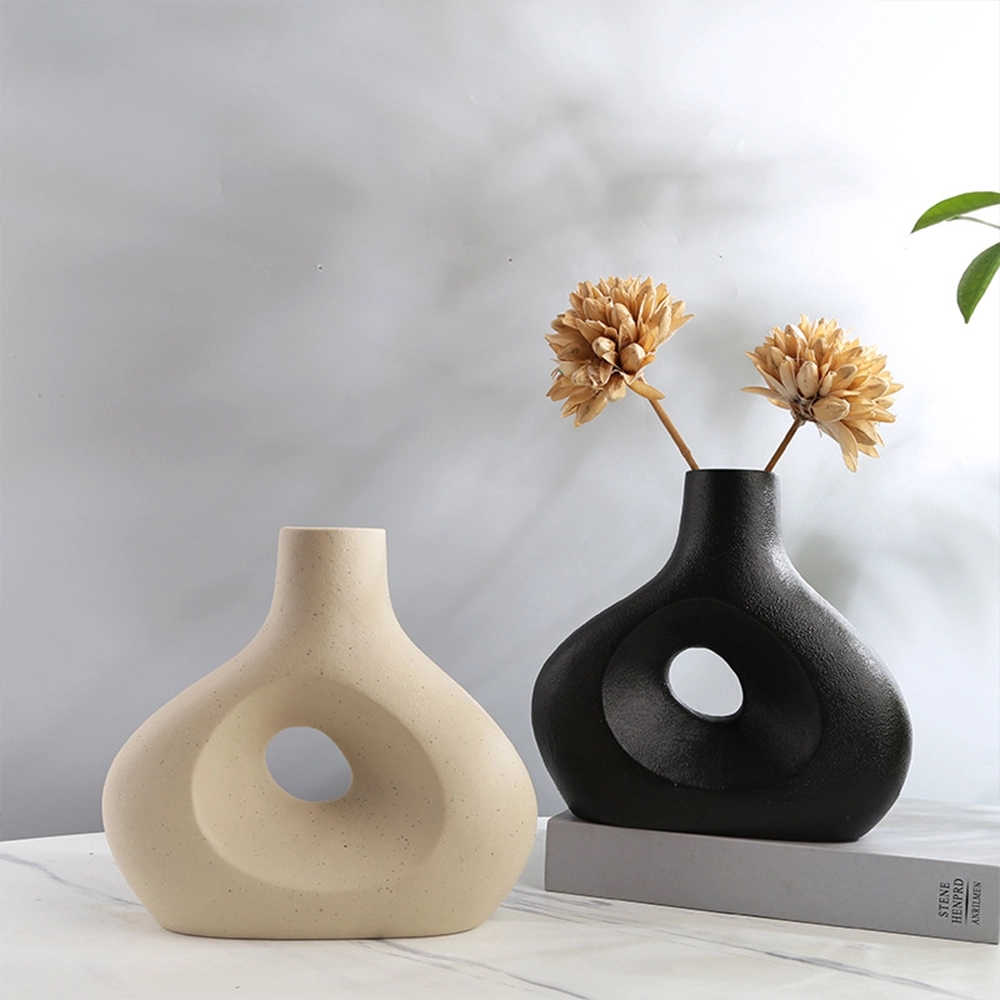 Creative Hollowed-Out Ceramic Vase	