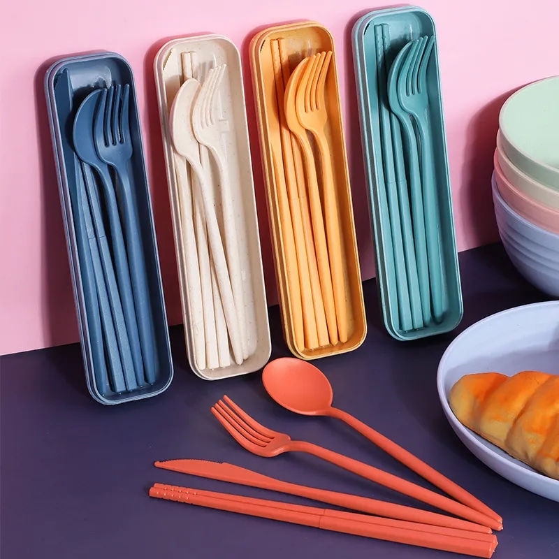 Eco-Friendly Wheat Straw 4-Piece Travel Cutlery Set	